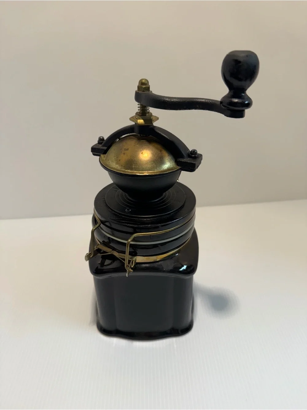David Birch London Pottery Green Canister Coffee Grinder 9.5 in. 1980